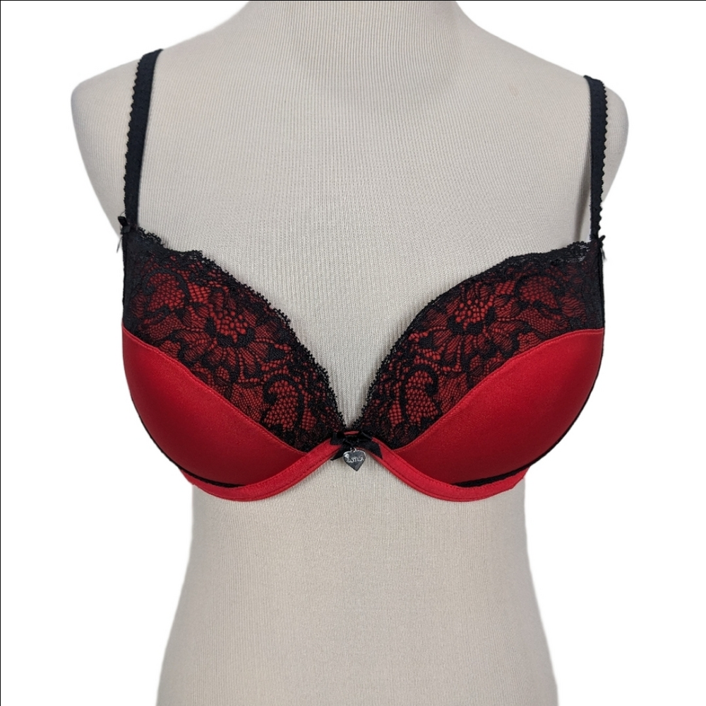 La Senza Beyond Cleavage Red Lace Bra Size 34C
